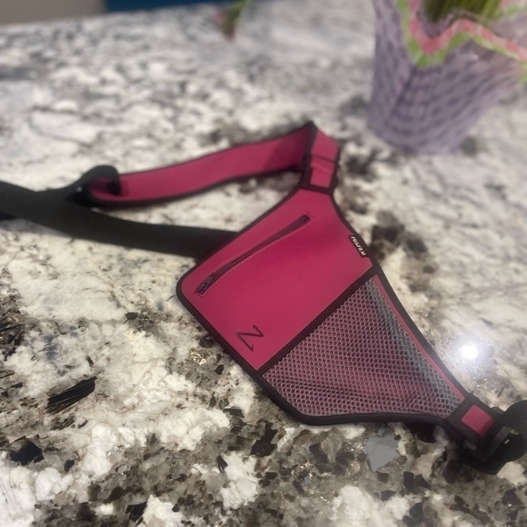 FujiFilm Crossbody Purse woman’s - Picture 9 of 11